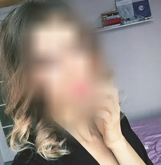 Alma, 32