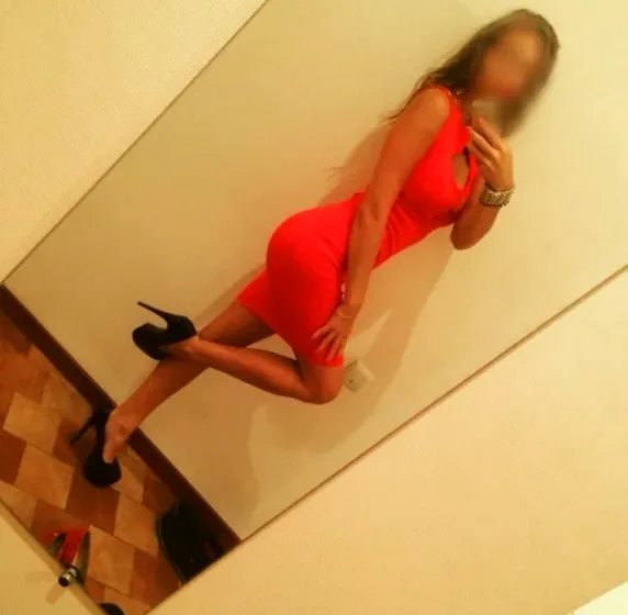 Niina, 28