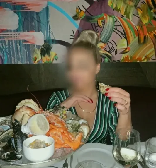 Tiia, 32
