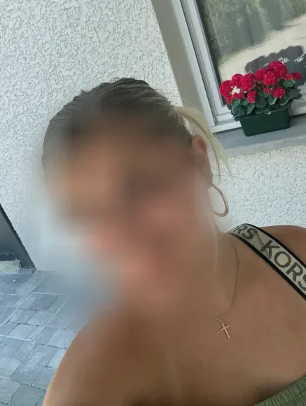 Tiina, 22